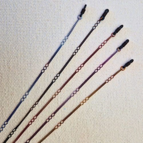 chaine de lunettes métal laqué moucheté multicolore - joint - maille fantaisie - de fixation incassables