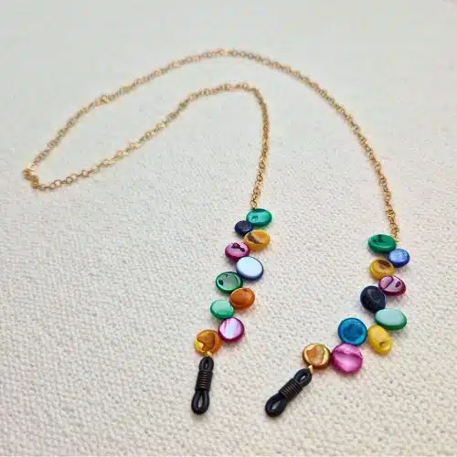 Chaine de lunettes femme Colorée Chaine de lunettes maille fine acier inoxydable et pastille nacre multicolores 